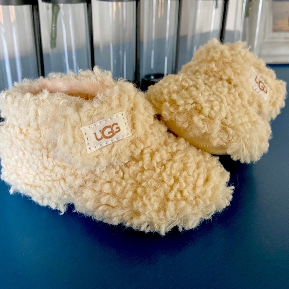 UGG slippers- baby - Picture 2 of 2